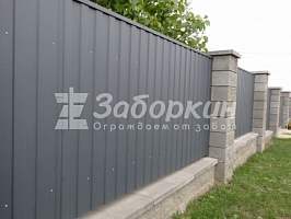 Забор из серого профнастила