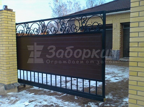 Кованые откатные ворота