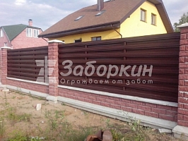 Горизонтальный забор из евроштакетника