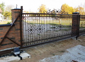 Откатные ворота, металлический каркас