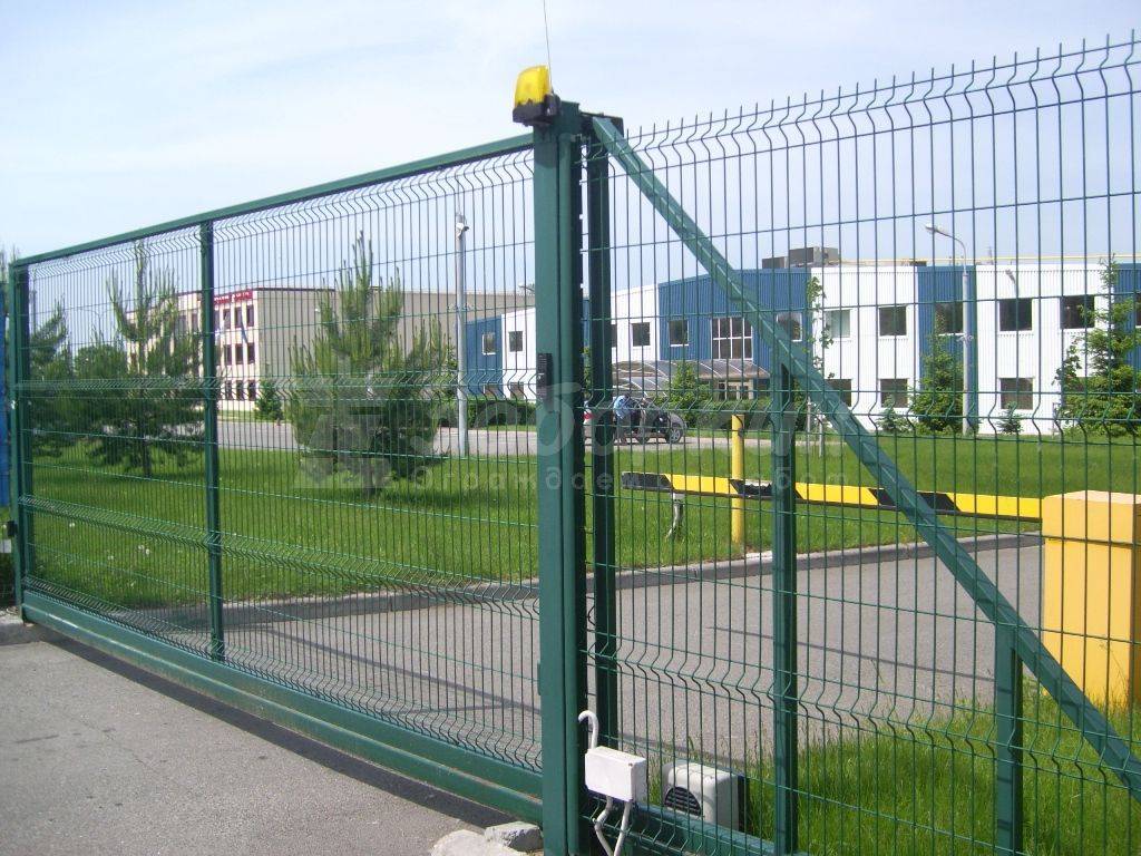 откатные ворота из 3д сетки